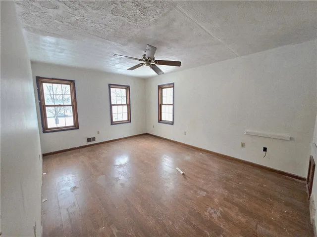 $150,000 | 9289 South Street Road, Le Roy, NY 14482