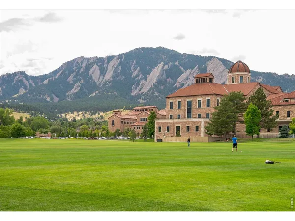 $520,000 | 535 Manhattan Drive, Unit 203, Boulder, CO 80303