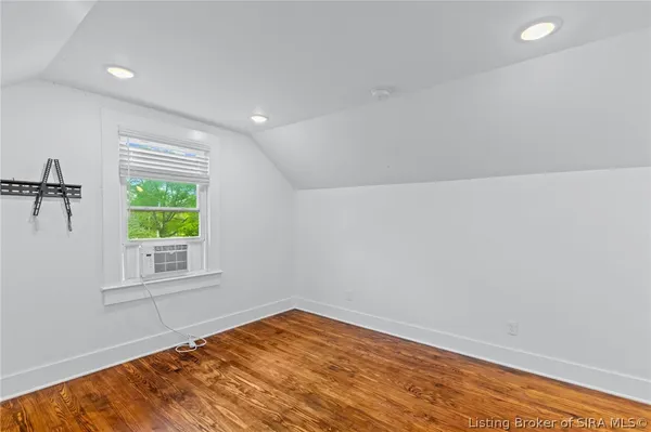 $390,000 | 1901 Utica Pike, Jeffersonville, IN 47130