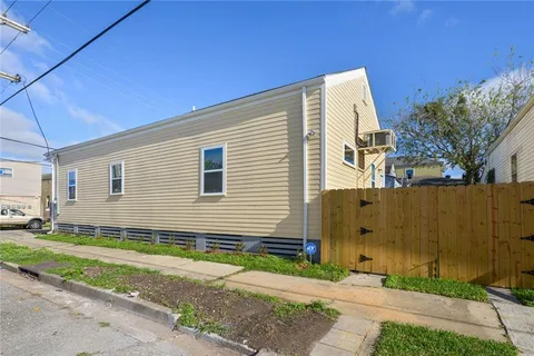 $250,000 | 2430 Clara Street, New Orleans, LA 70113
