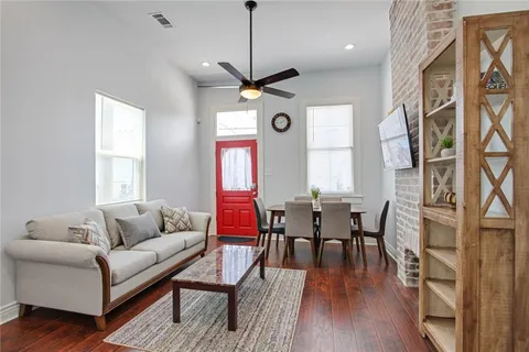 $250,000 | 2430 Clara Street, New Orleans, LA 70113