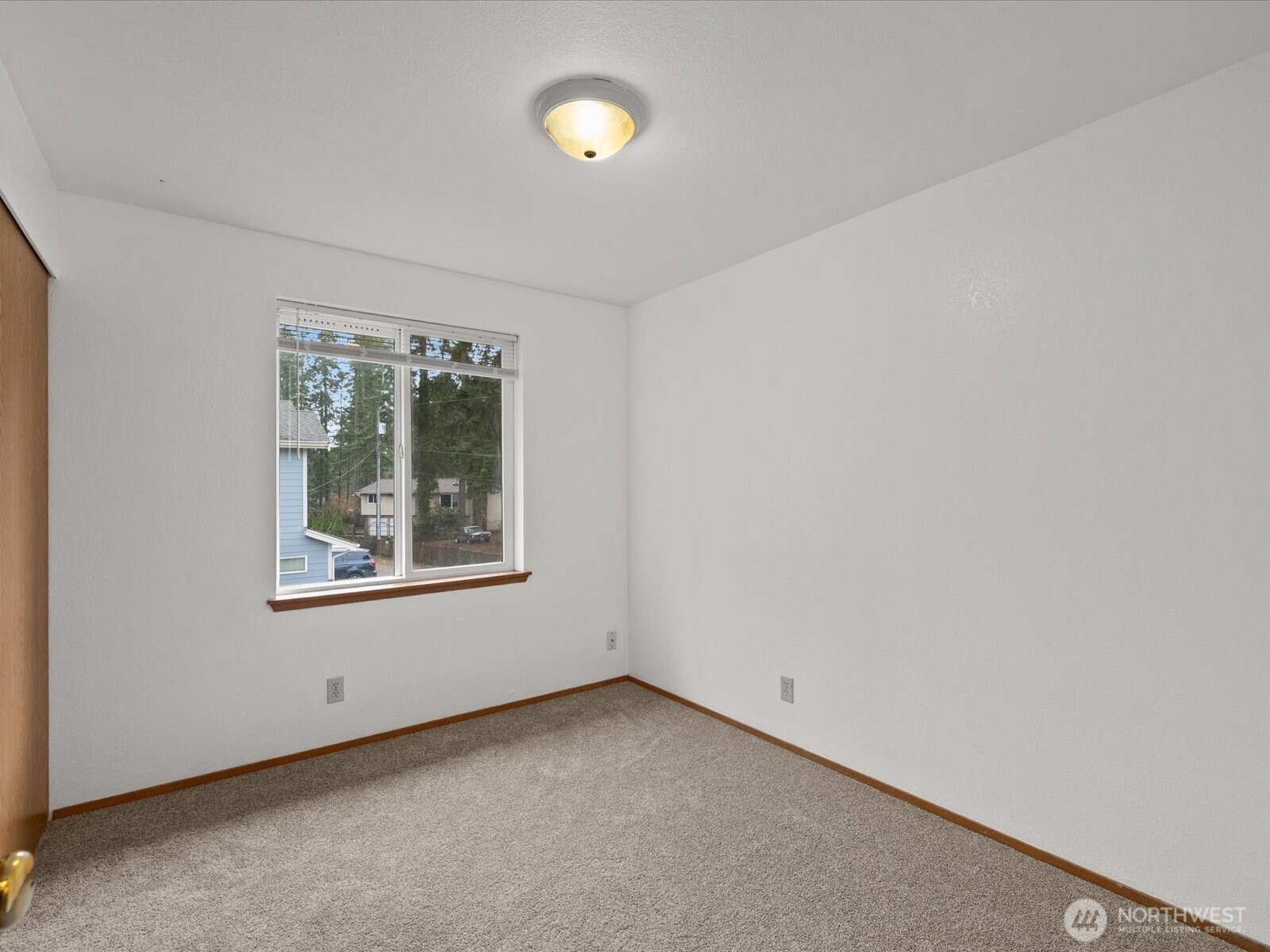 13411 Meadow Road Everett, WA 98208 - Photo 18 of 40