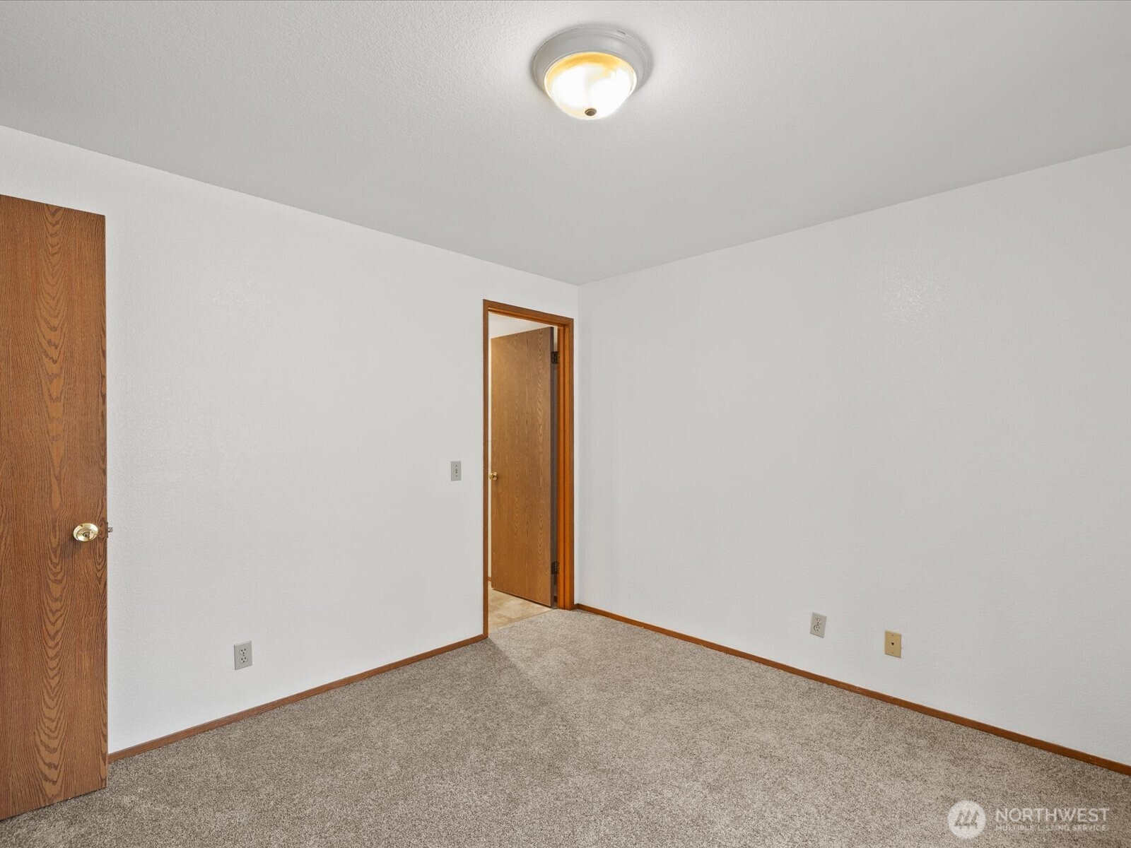 13411 Meadow Road Everett, WA 98208 - Photo 23 of 40