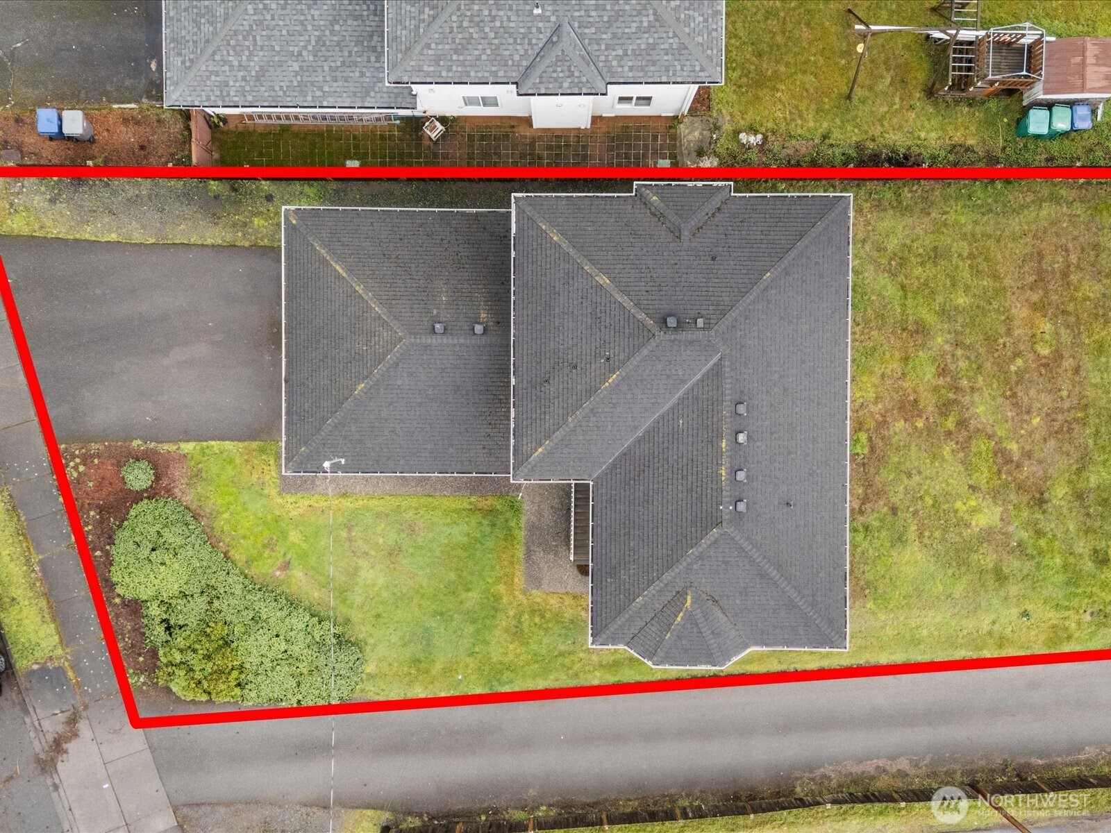 13411 Meadow Road Everett, WA 98208 - Photo 3 of 40