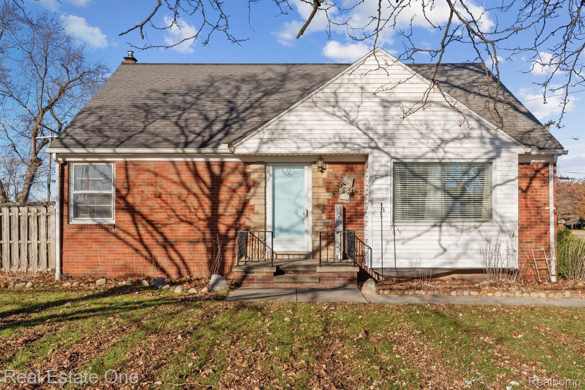 1928 South Custer Road Monroe, MI 48161 - Photo 8 of 56 Gallery Image 8