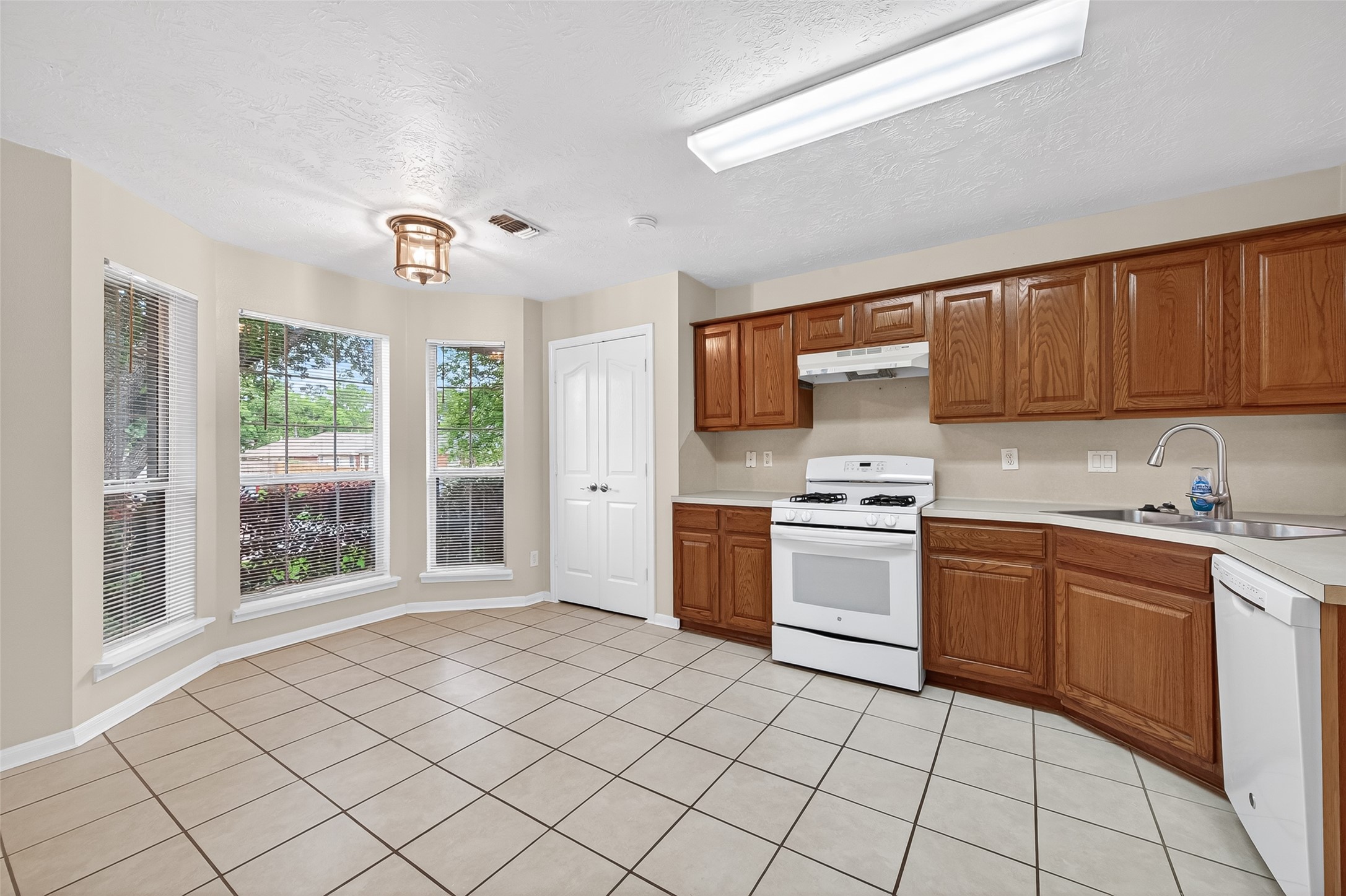 22938 Sugar Bear Drive Spring, TX 77389 - Photo 15 of 41