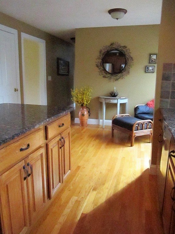 34 Vista Circle Rutland, MA 01543 - Photo 9 of 29 Gallery Image 9