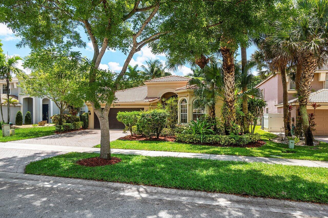 9034 Alexandra Circle Wellington, FL 33414 - Photo 2 of 39 002-9034AlexandraCircle-Wellington-FL-33