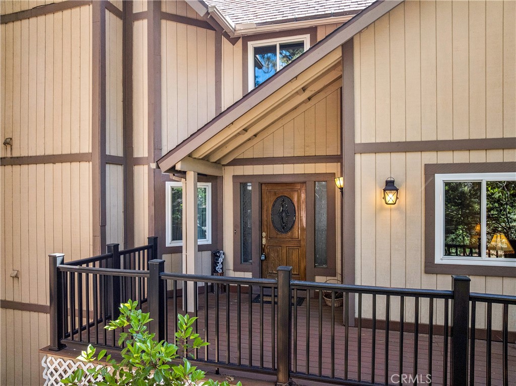 628 Grass Valley Road Lake Arrowhead, CA 92352 - Photo 3 of 64