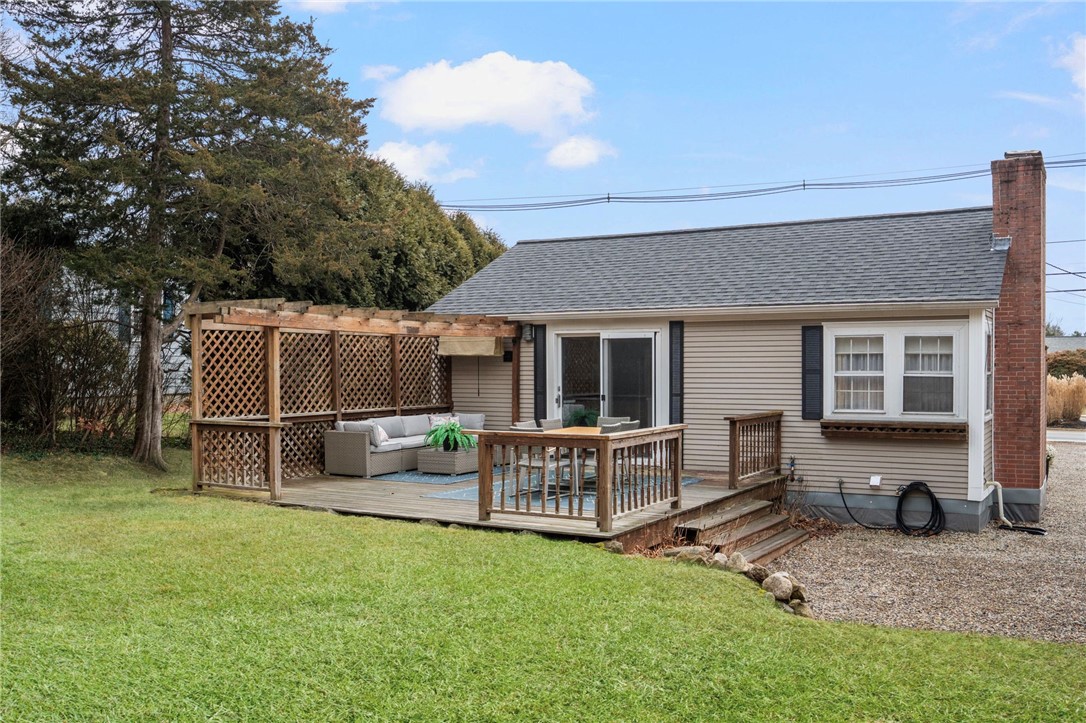 1401 Hope Road Cranston, RI 02831 - Photo 22 of 30 Gallery Image 22