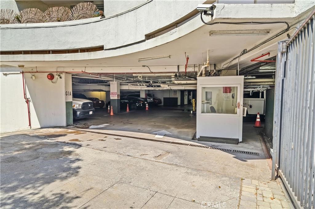 7250 Franklin Avenue, Unit 406 Los Angeles, CA 90046 - Photo 29 of 34 Garage with guard