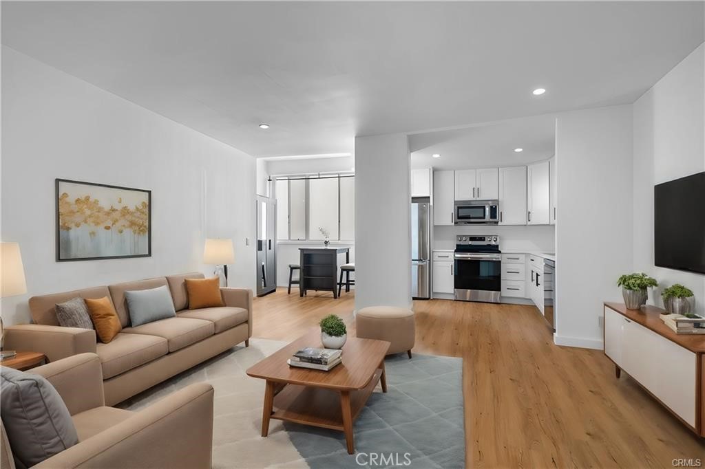 7250 Franklin Avenue, Unit 406 Los Angeles, CA 90046 - Photo 9 of 34 Virtually Staged Living Room