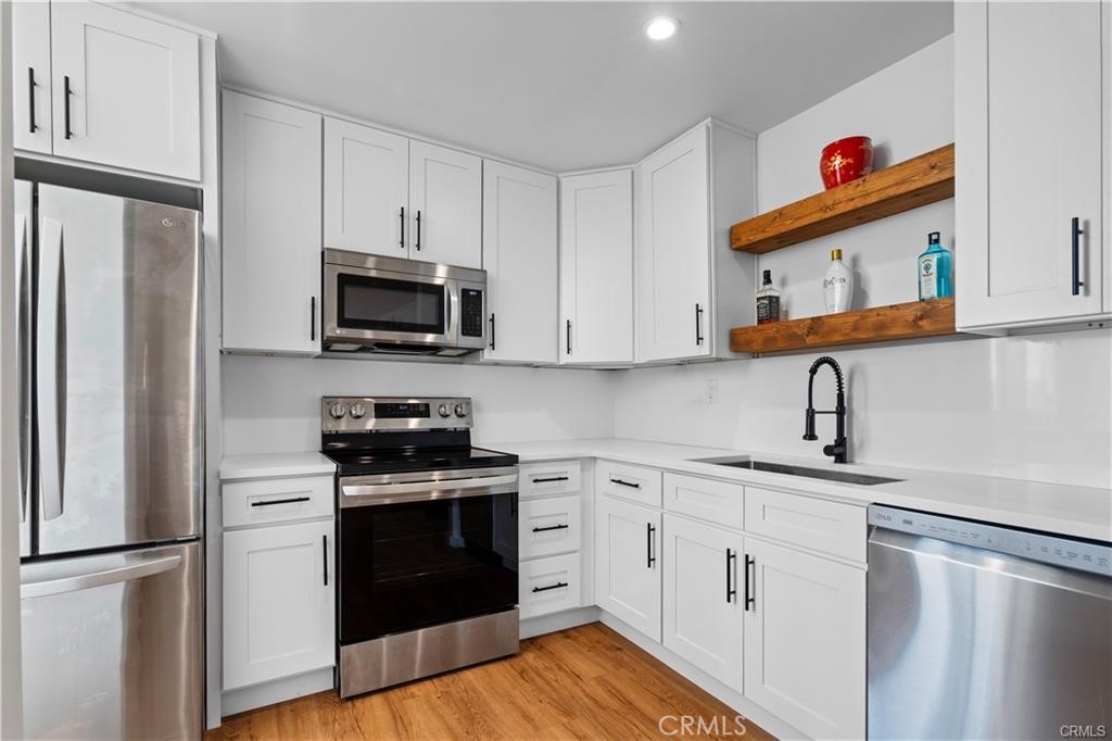 7250 Franklin Avenue, Unit 406 Los Angeles, CA 90046 - Photo 10 of 34