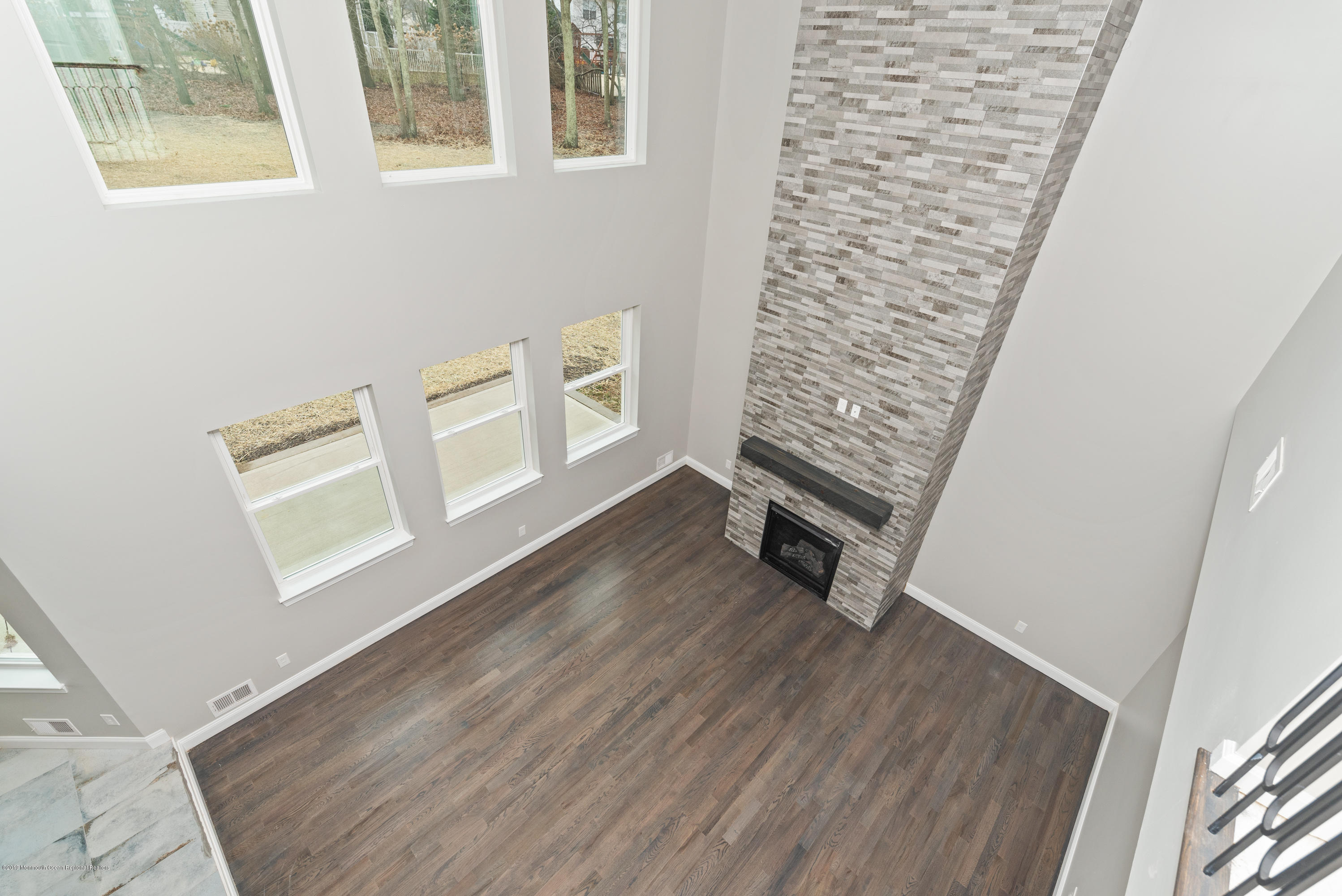 5 Hummingbird Court Howell, NJ 07731 - Photo 10 of 39 Family Room from Above