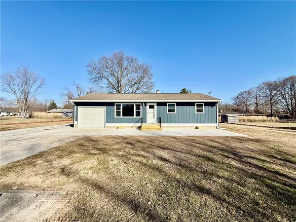 $199,900 | 1952 South Westgate Drive, Decatur, IL 62521