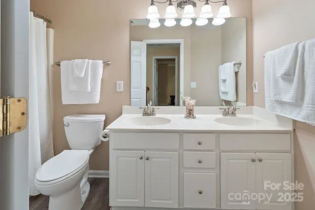 $645,000 | 16203 Hollingbourne Road, Huntersville, NC 28078