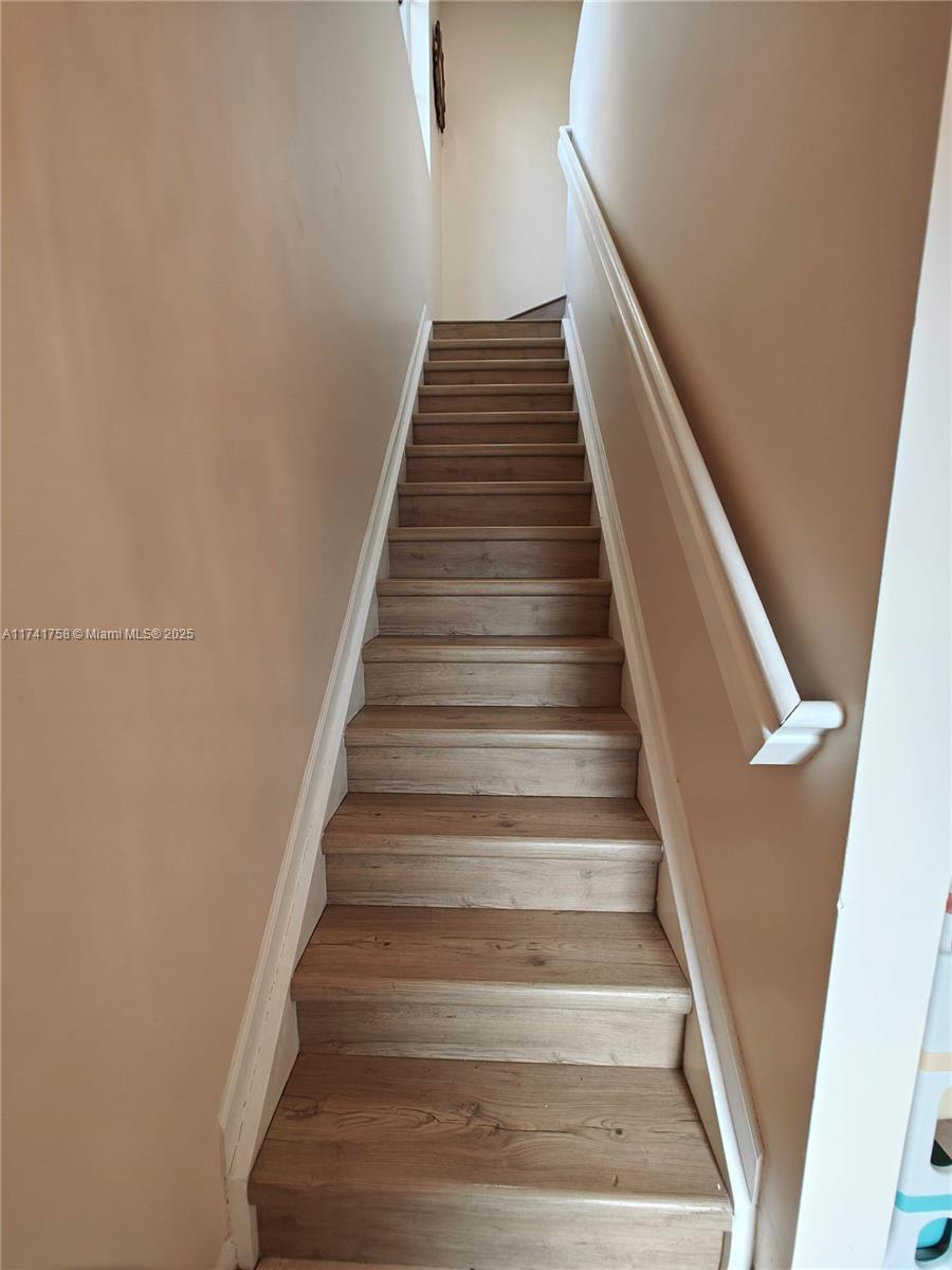 2583 Riverside Drive, Unit 2583 Coral Springs, FL 33065 - Photo 21 of 33 a view of entryway