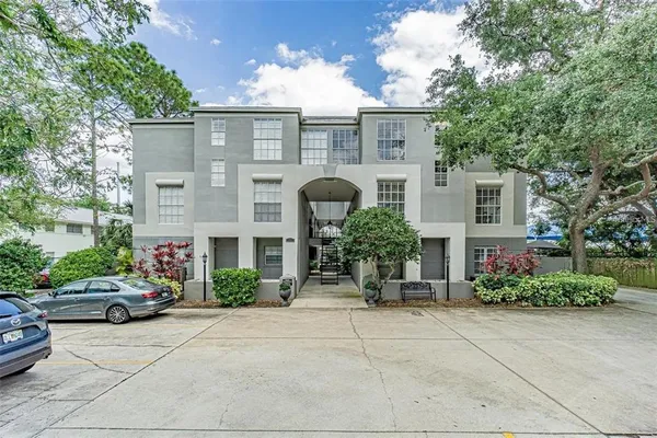 $2,700 | 606 South Glen Avenue, Unit 9, Tampa, FL 33609