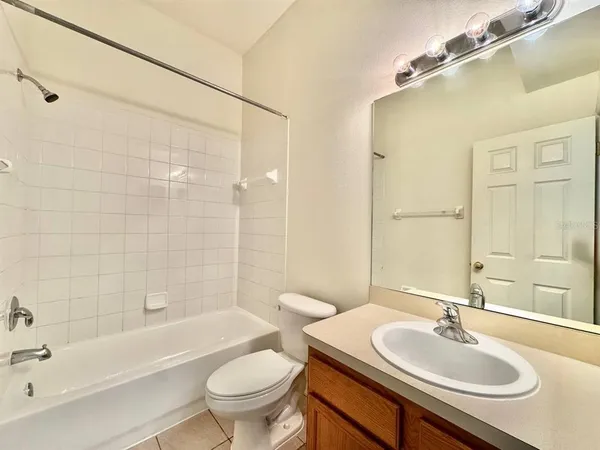 $1,800 | 10130 Tranquility Way, Unit 10130, Tampa, FL 33625