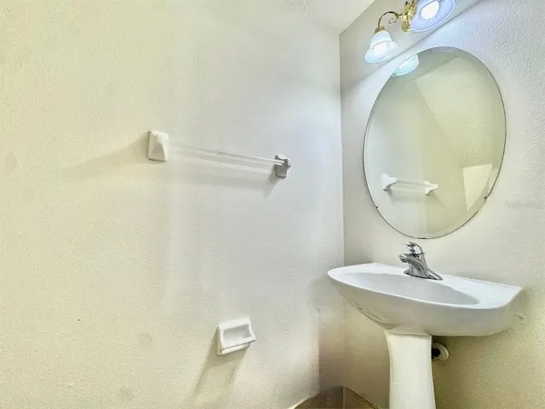 $1,800 | 10130 Tranquility Way, Unit 10130, Tampa, FL 33625