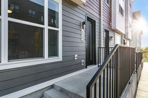 a view of entrance door of the house