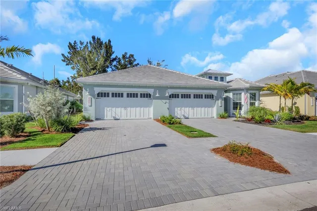 $850,000 | 8861 Yucatan Court, Naples, FL 34113