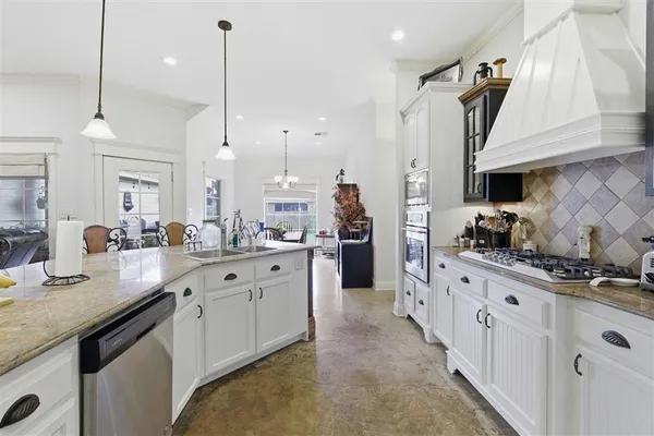 $525,000 | 975 North Kade Lane, Lake Charles, LA 70605