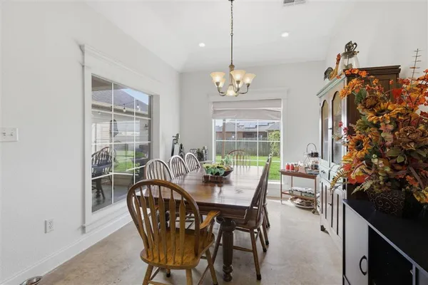$525,000 | 975 North Kade Lane, Lake Charles, LA 70605