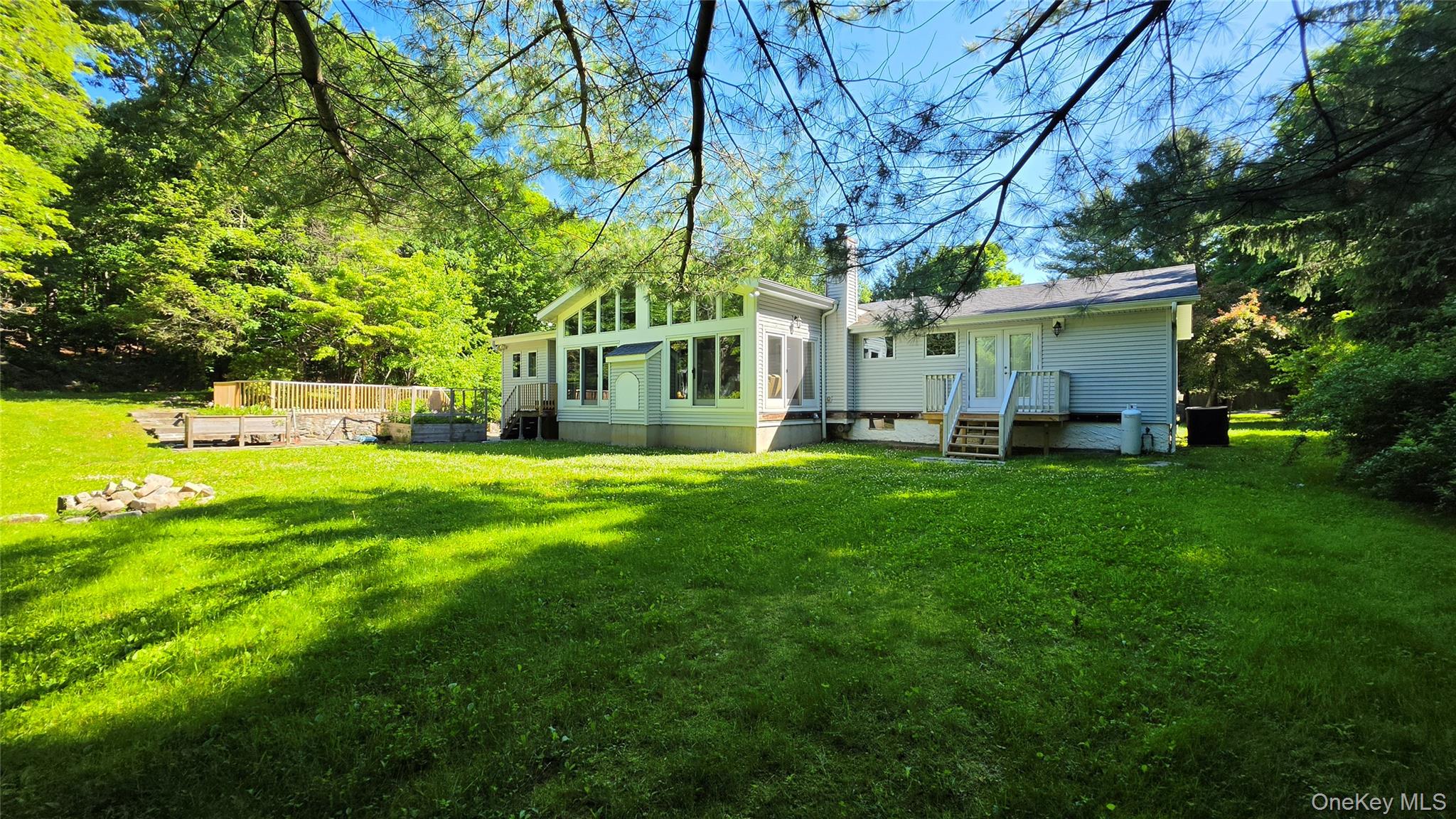 54 Allapartus Road Ossining, NY 10562 - Photo 3 of 28