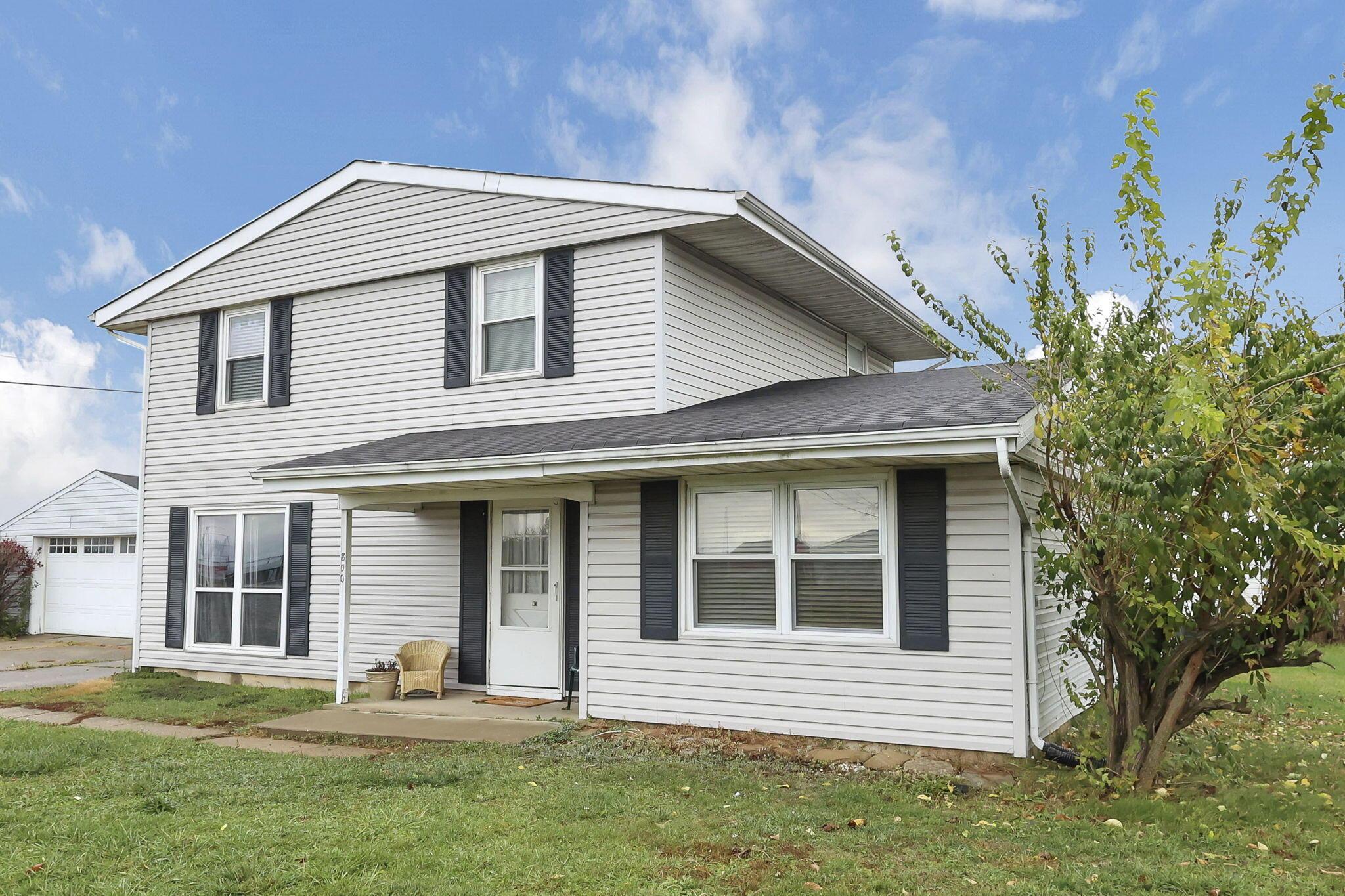 800 Grenada Road Columbus, OH 43207 - Photo 4 of 33 Grenada front 4
