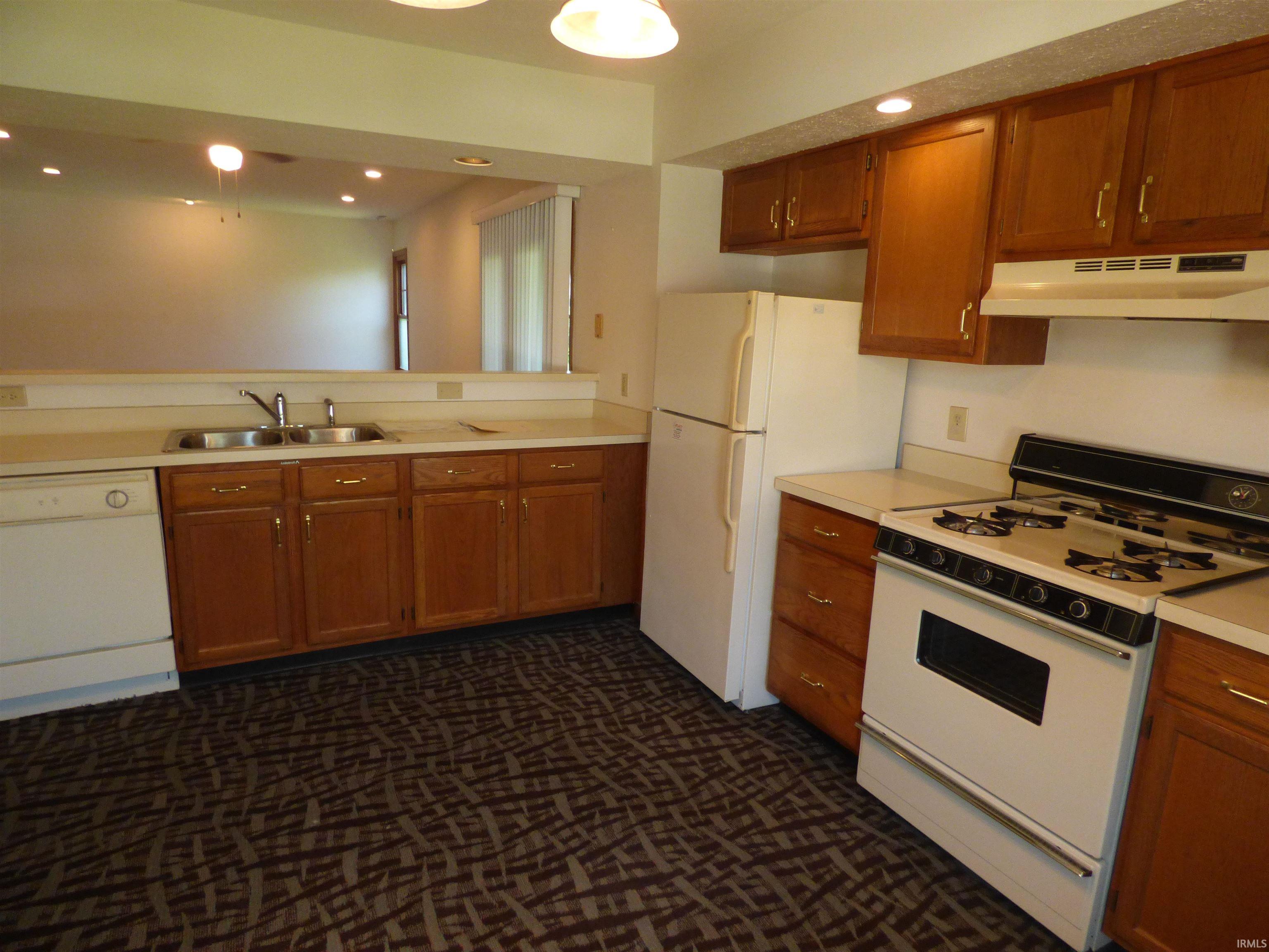 27424 Bison Ridge Elkhart, IN 46514 - Photo 6 of 15