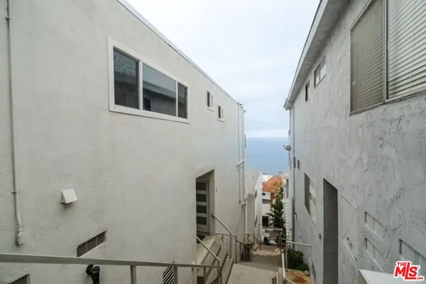 $4,995 | 18203 Coastline Drive, Unit 7, Malibu, CA 90265