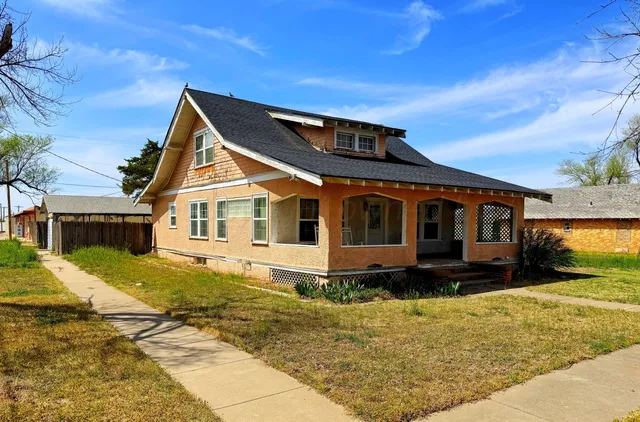 $129,000 | 222 South Baylor Street, Perryton, TX 79070