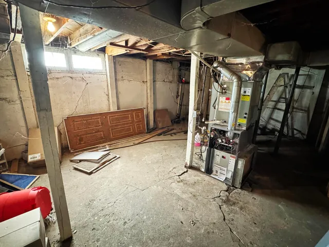 $129,000 | 222 South Baylor Street, Perryton, TX 79070