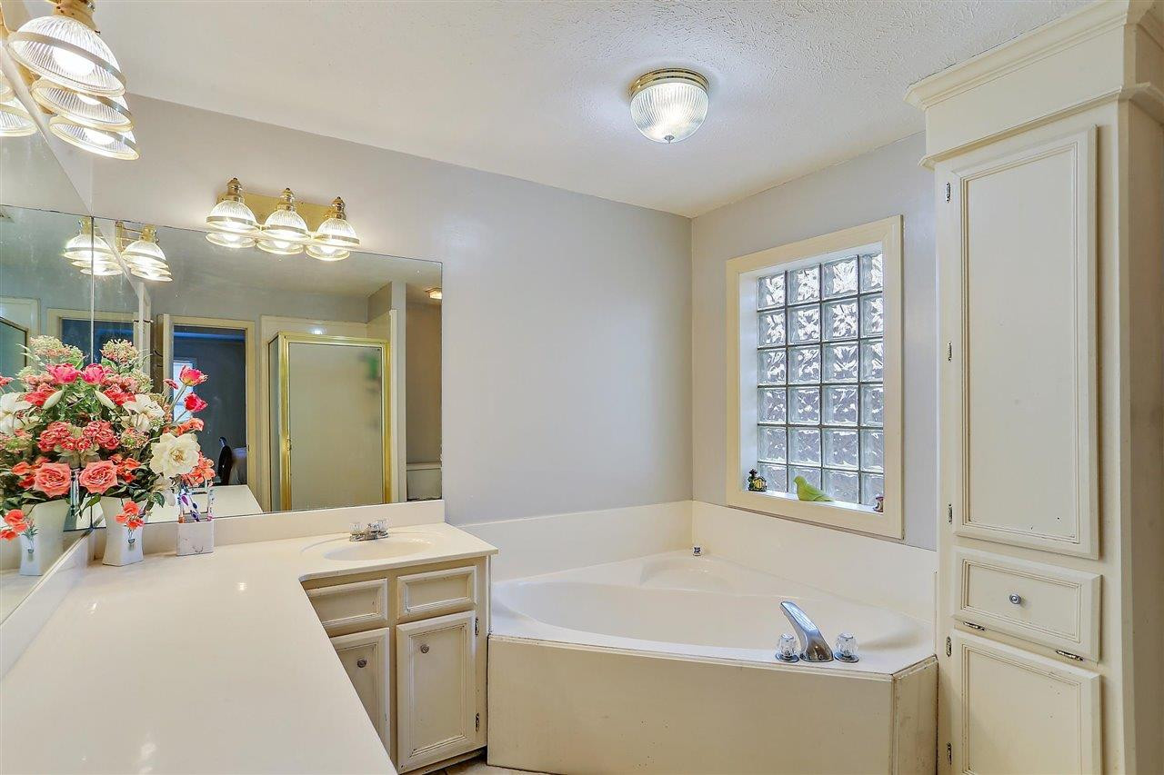 536 North Spring Lake Circle Terry, MS 39170 - Photo 11 of 19 Photo 22