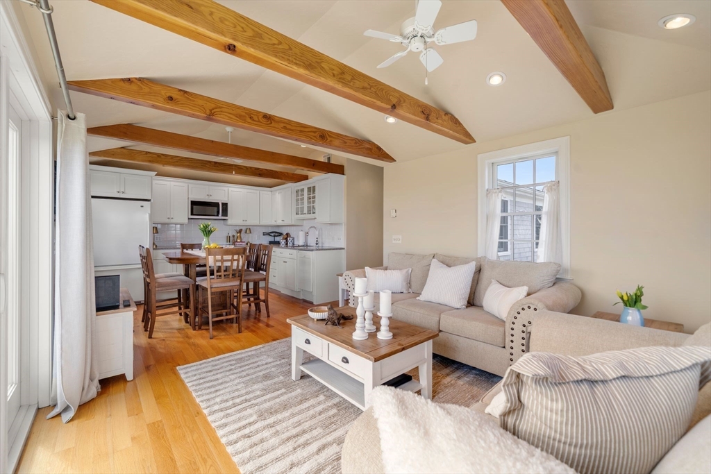 280 Harbor Point Road, Unit 280 Barnstable, MA 02630 - Photo 8 of 20 Gallery Image 8