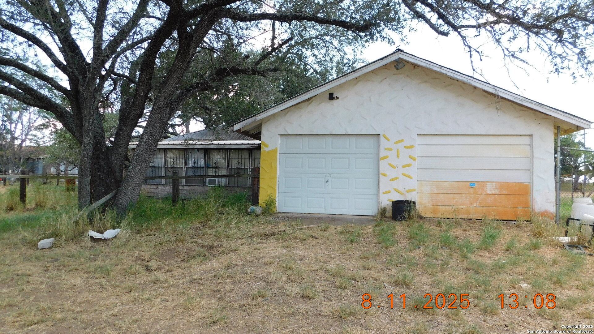 11620 Highway 16 Poteet, TX 78065 - Photo 10 of 38 a view of backyard of house with green space