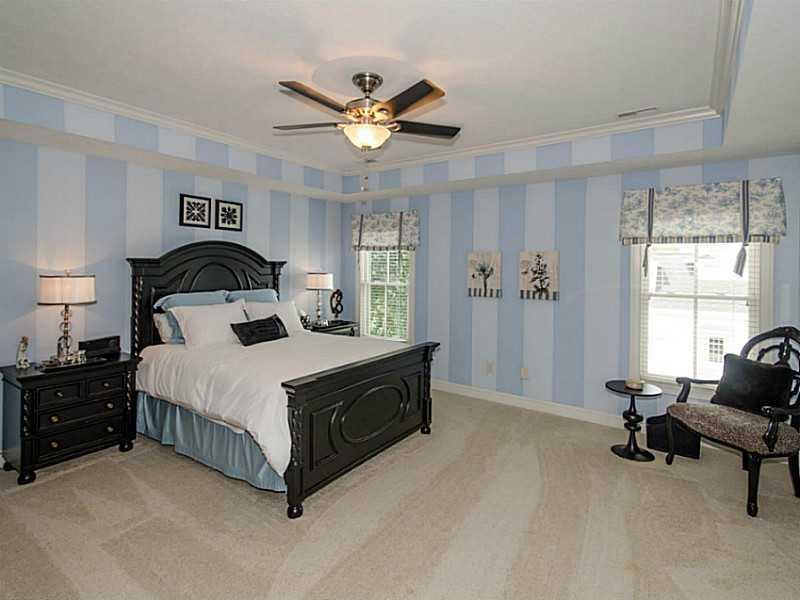2241 Finchley Road Carmel, IN 46032 - Photo 16 of 24 Gallery Image 16