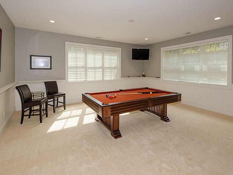 2241 Finchley Road Carmel, IN 46032 - Photo 19 of 24 Gallery Image 19