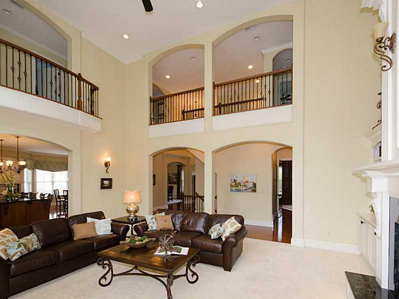 2241 Finchley Road Carmel, IN 46032 - Photo 10 of 24 Gallery Image 10