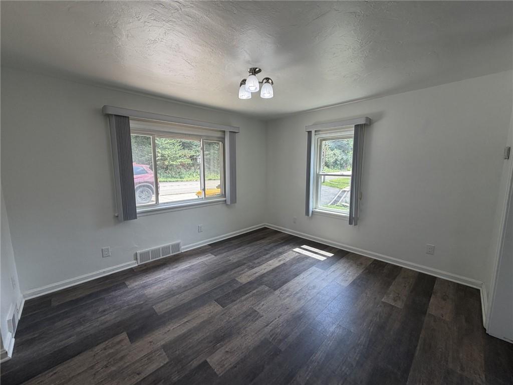 1113 Rochester Road Pittsburgh, PA 15237 - Photo 33 of 37 Gallery Image 33