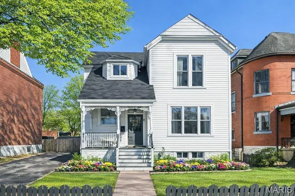 $425,000 | 4935 Reber Place, St. Louis, MO 63139