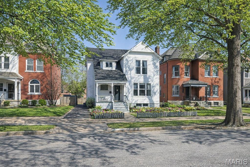 4935 Reber Place St. Louis, MO 63139 - Photo 3 of 34