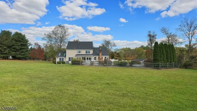 $885,000 | 4 Chamberlain Road, Flemington, NJ 08822