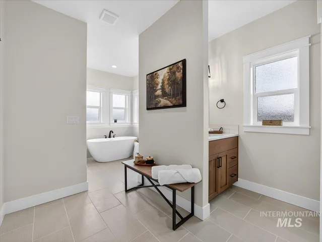 $1,175,000 | 25701 Clydesdale Lane, Parma, ID 83660