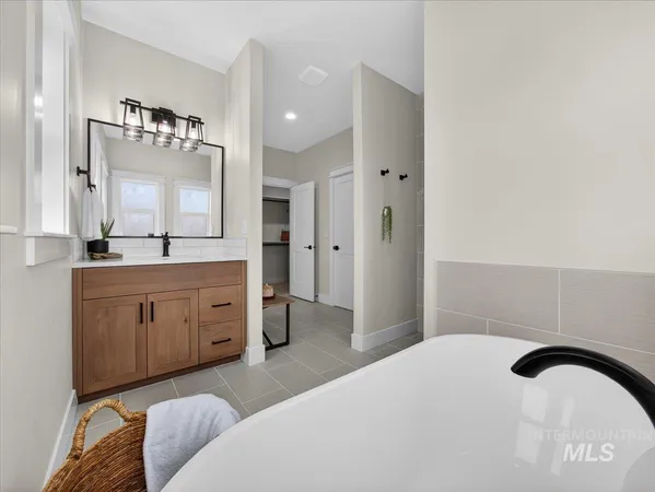 $1,171,000 | 25701 Clydesdale Lane, Parma, ID 83660