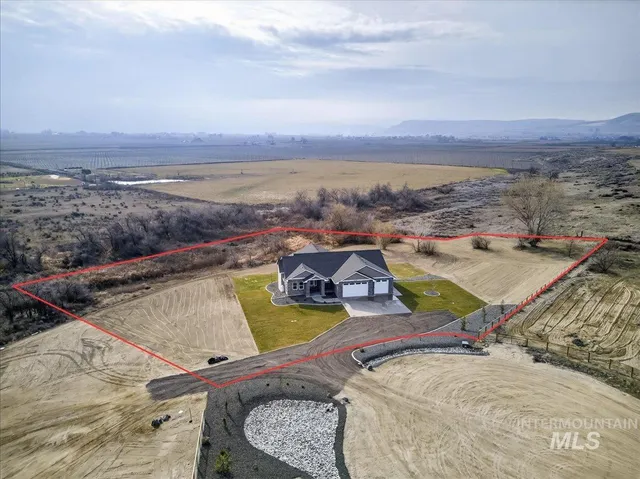 $1,175,000 | 25701 Clydesdale Lane, Parma, ID 83660