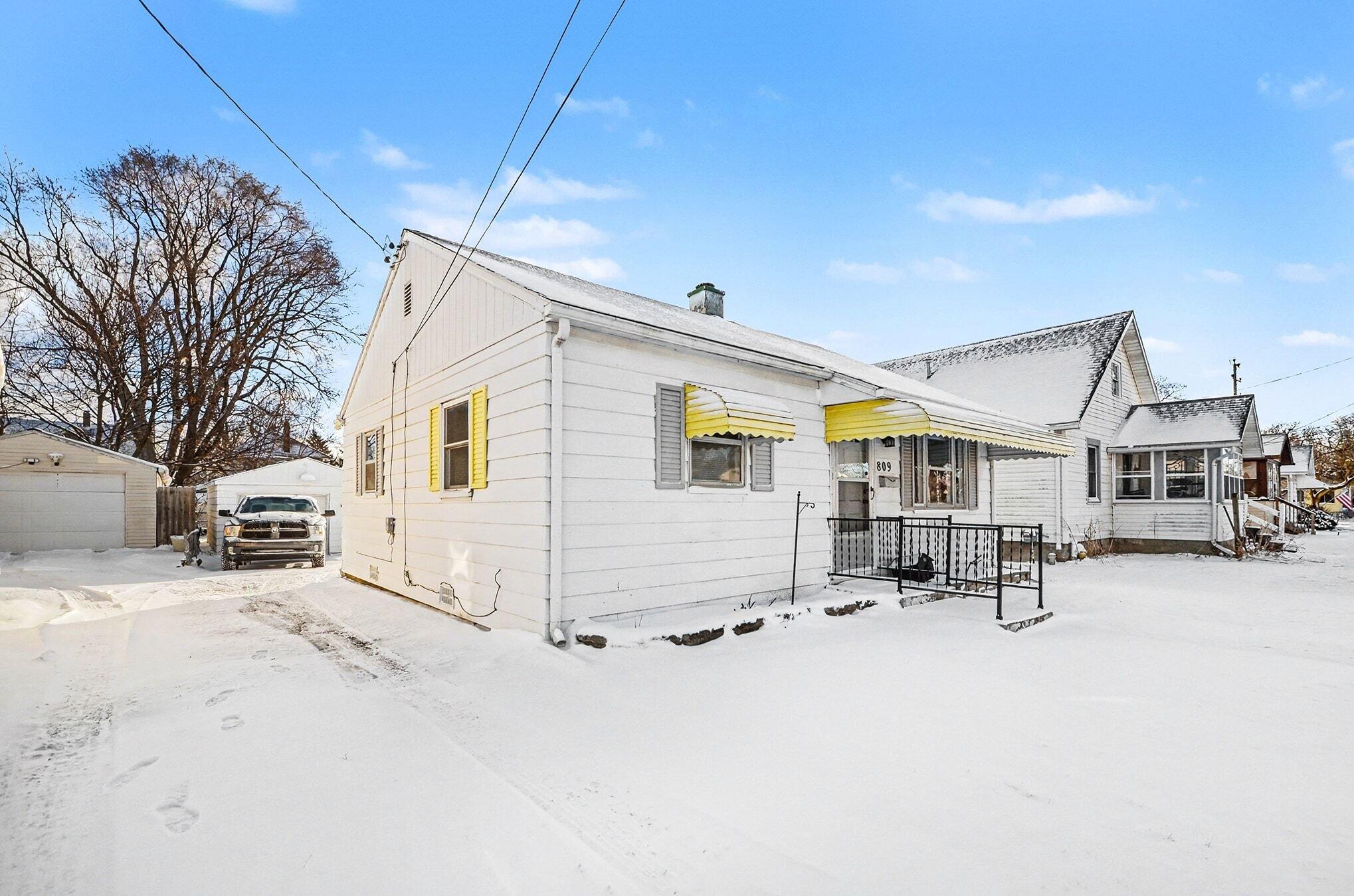 809 North Elm Avenue Jackson, MI 49202 - Photo 13 of 15 003_dsc_0036_509