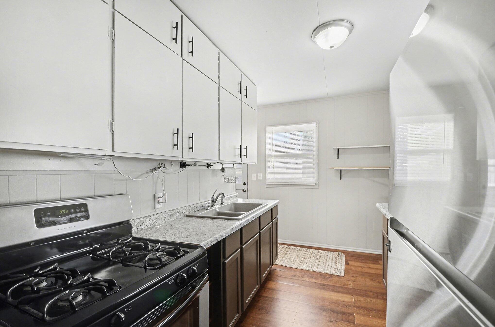 809 North Elm Avenue Jackson, MI 49202 - Photo 4 of 15 007_dsc_0009_369