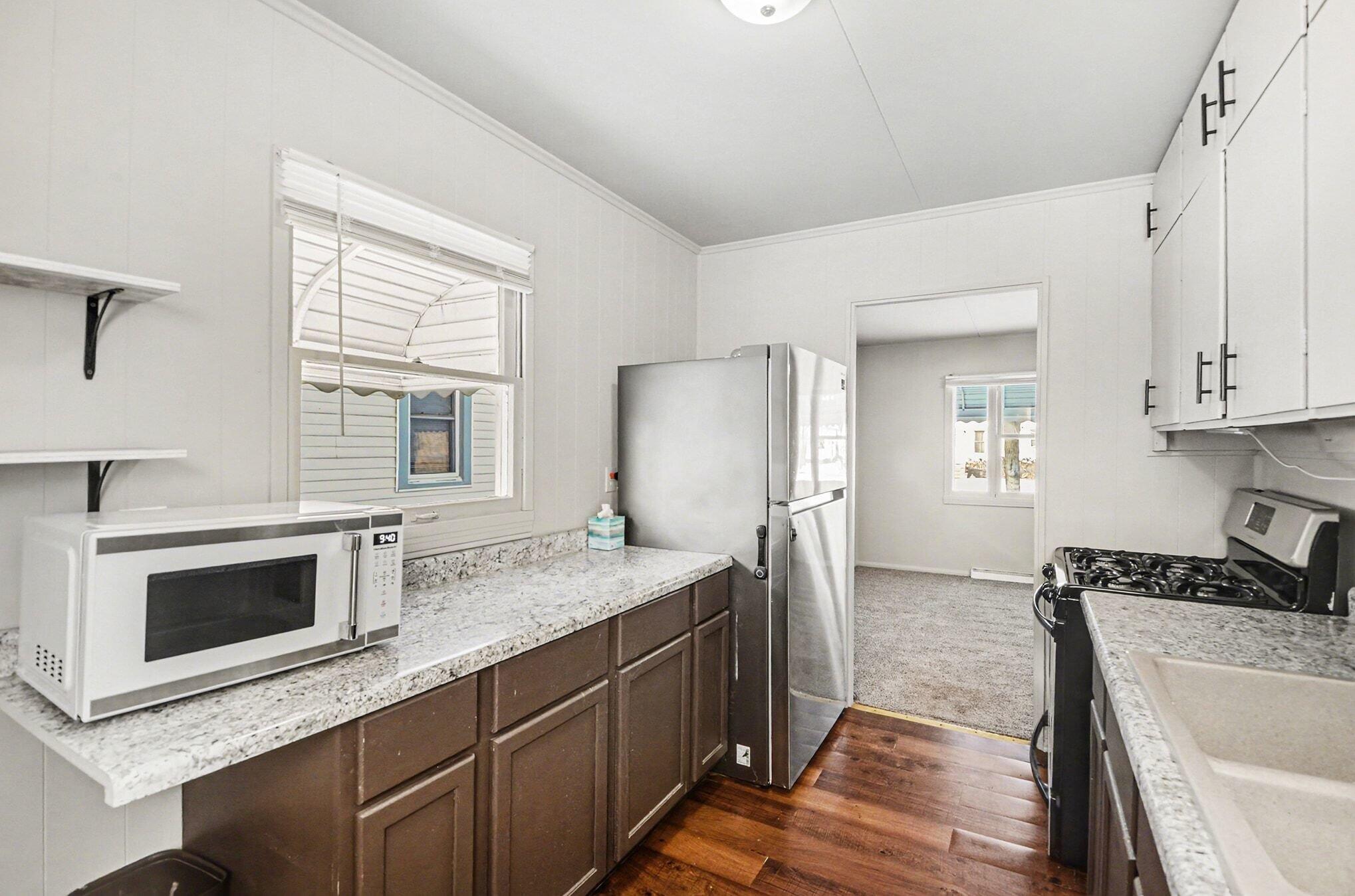 809 North Elm Avenue Jackson, MI 49202 - Photo 5 of 15 008_dsc_0012_948